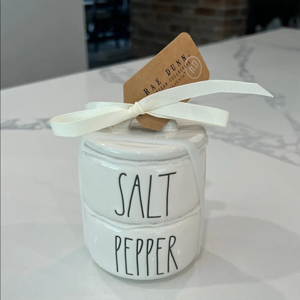 Cute.Rae Dunn SALT - PEPPER.